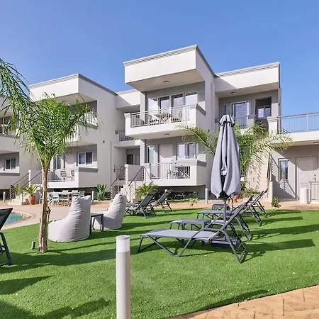 New Cozy Apartments In Crete Coast With Pool And Dining Area Magnisía Exteriér fotografie