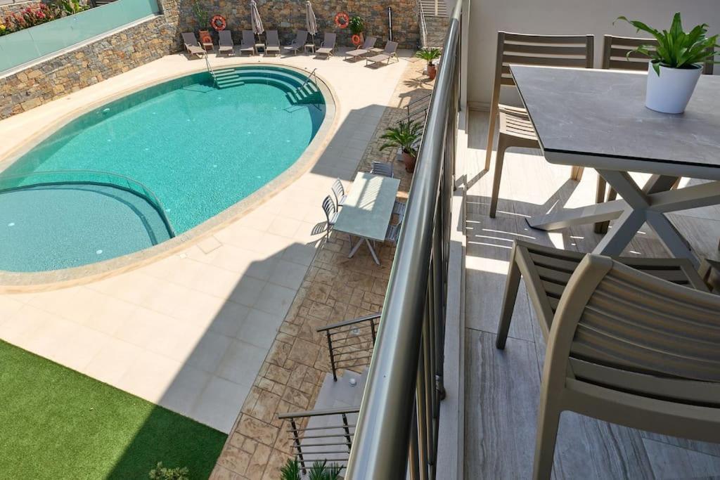 New Cozy In Crete Coast With Pool And Dining Area Magnisia