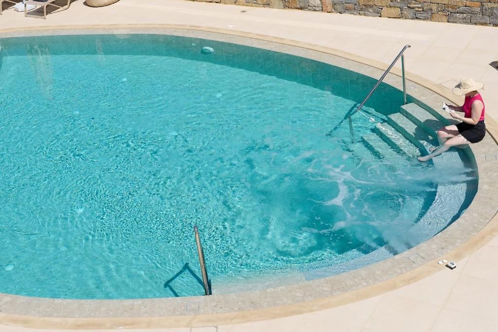 Apartment New Cozy In Crete Coast With Pool And Dining Area