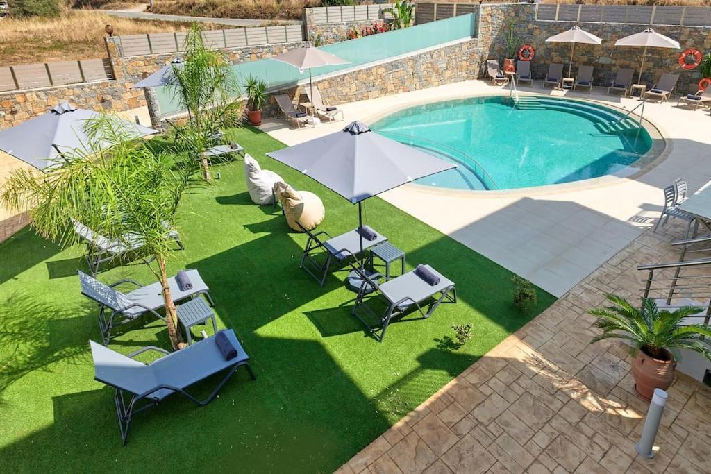 New Cozy In Crete Coast With Pool And Dining Area Magnisia