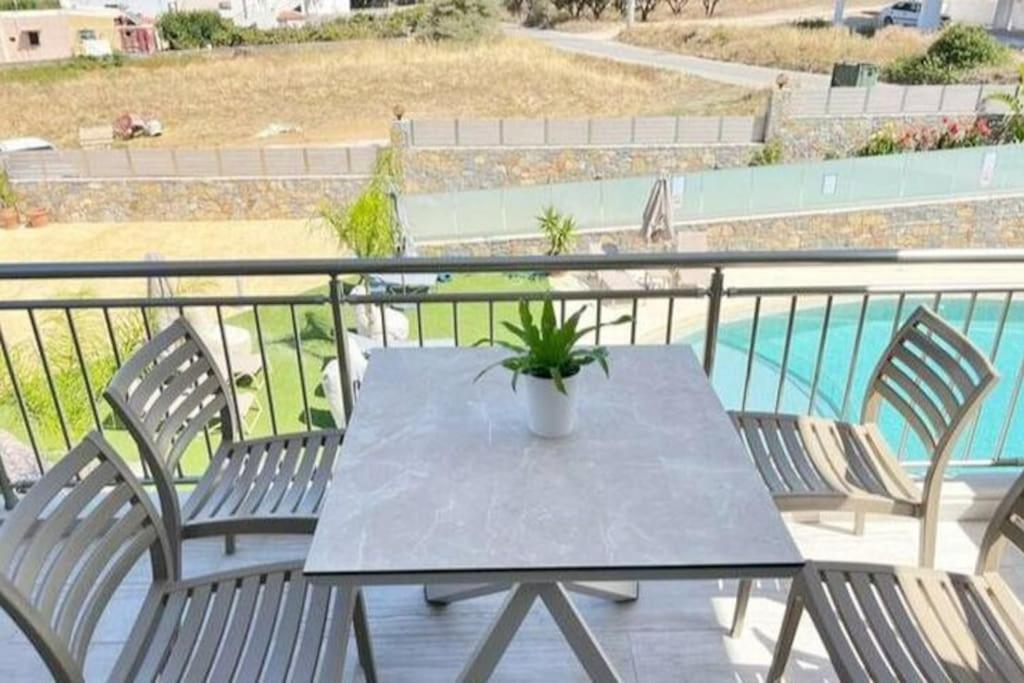 New Cozy In Crete Coast With Pool And Dining Area