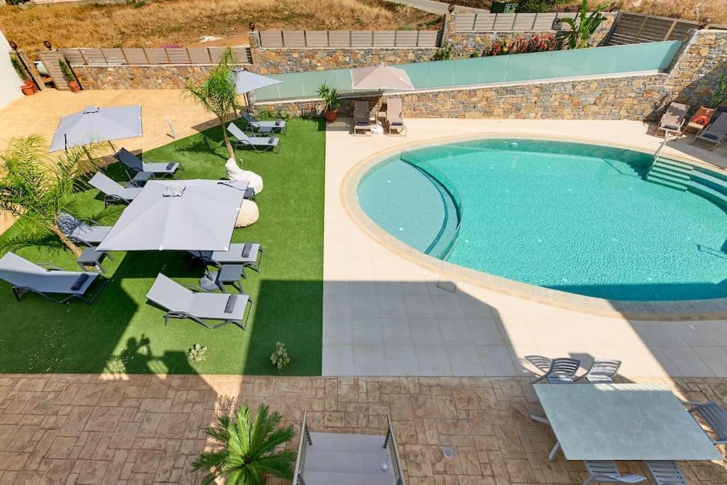 New Cozy In Crete Coast With Pool And Dining Area Apartment