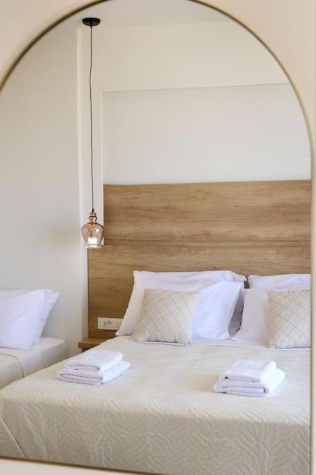 New Cozy In Crete Coast With Pool And Dining Area Apartment