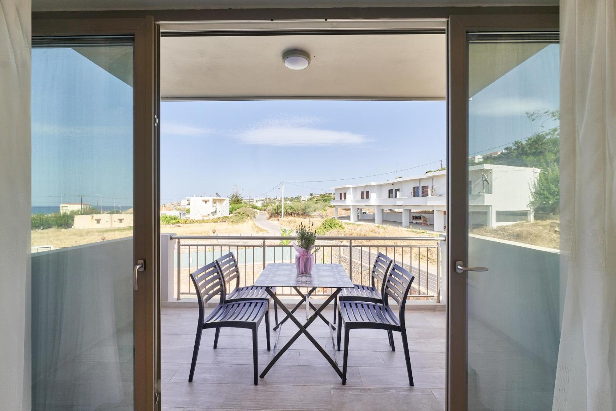 New Cozy In Crete Coast With Pool And Dining Area Apartment