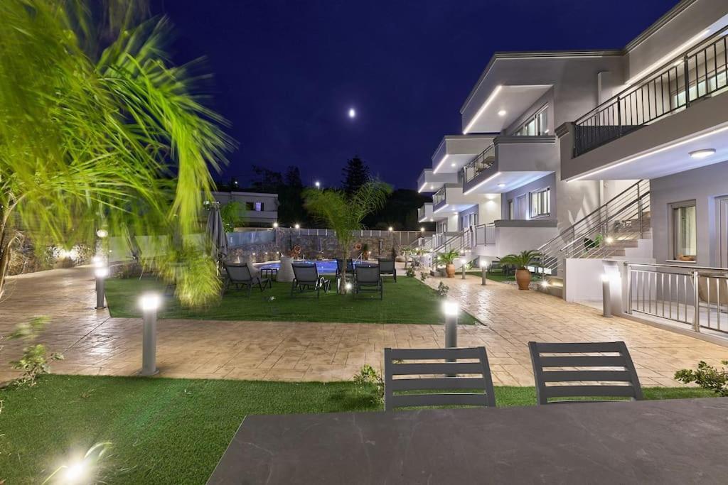 New Cozy In Crete Coast With Pool And Dining Area Apartment Magnisia