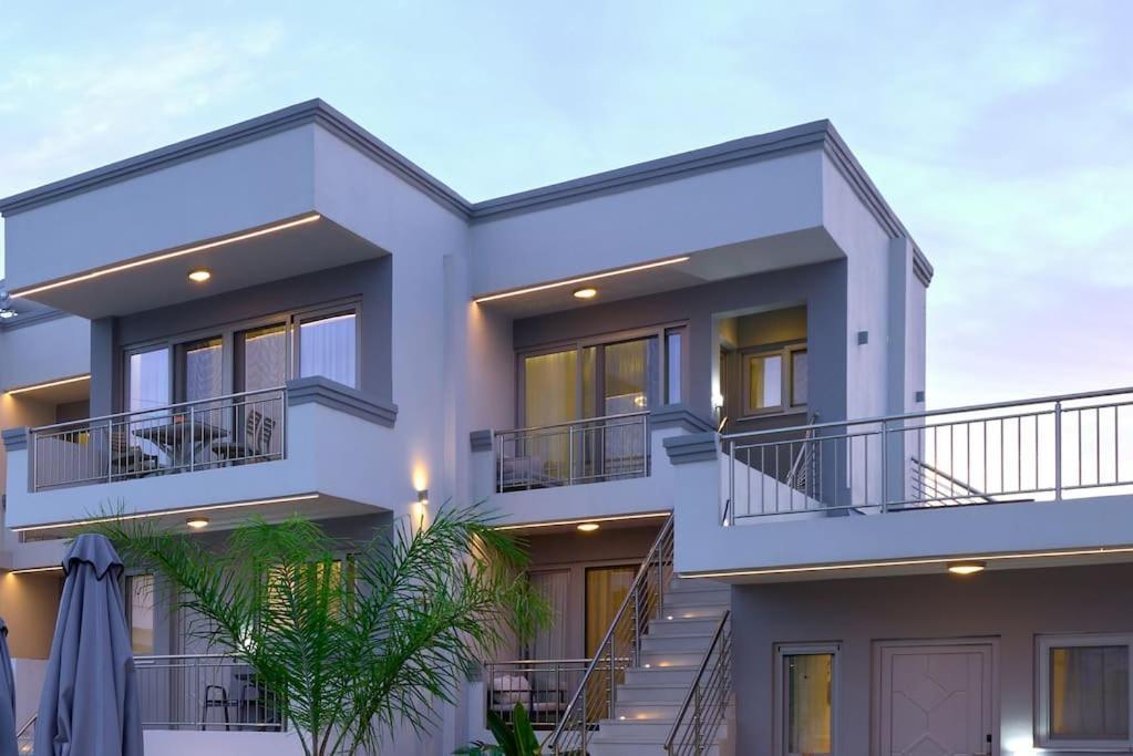 Apartment New Cozy In Crete Coast With Pool And Dining Area
