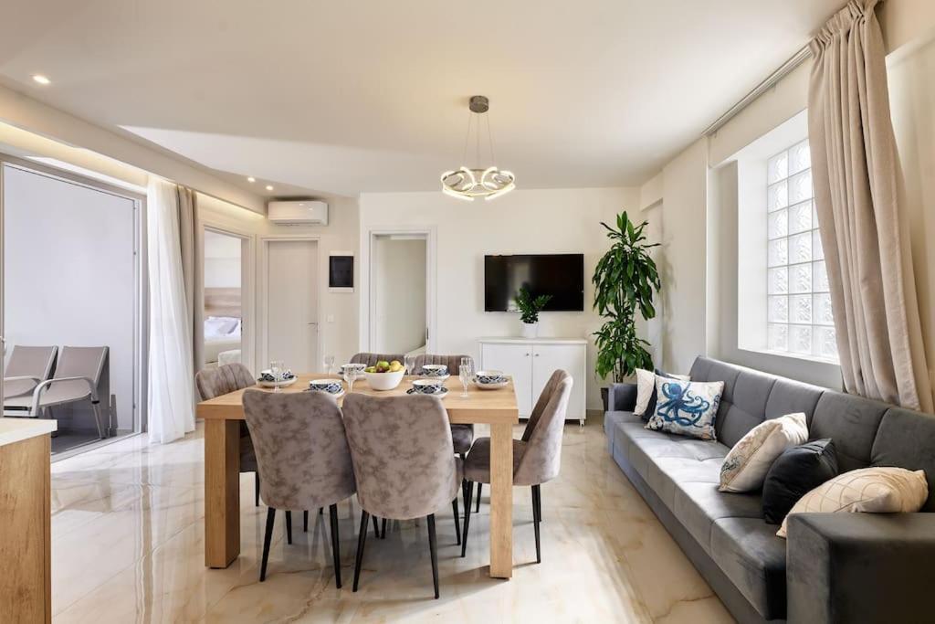 New Cozy In Crete Coast With Pool And Dining Area Appartement *