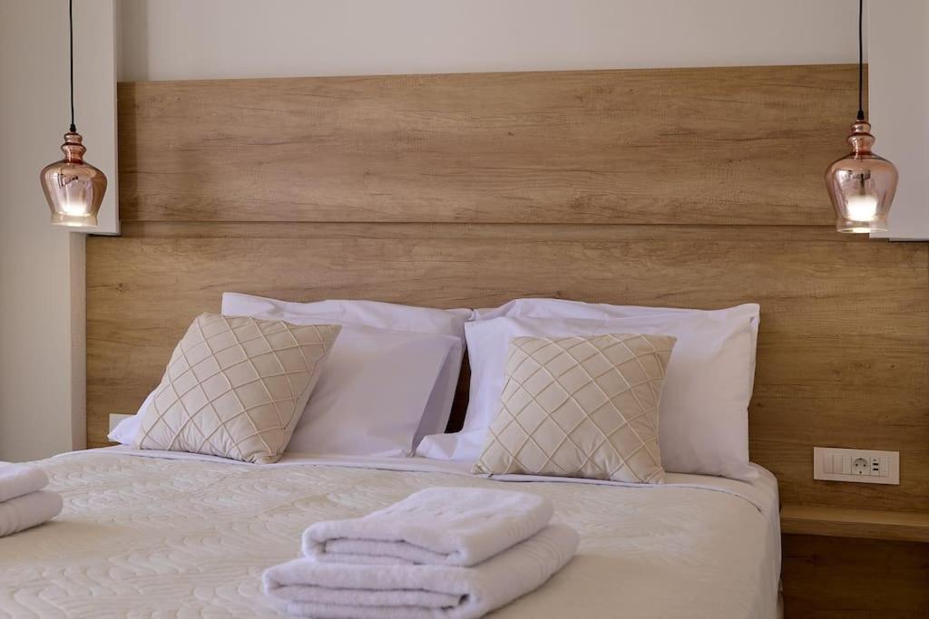 Appartement New Cozy In Crete Coast With Pool And Dining Area *