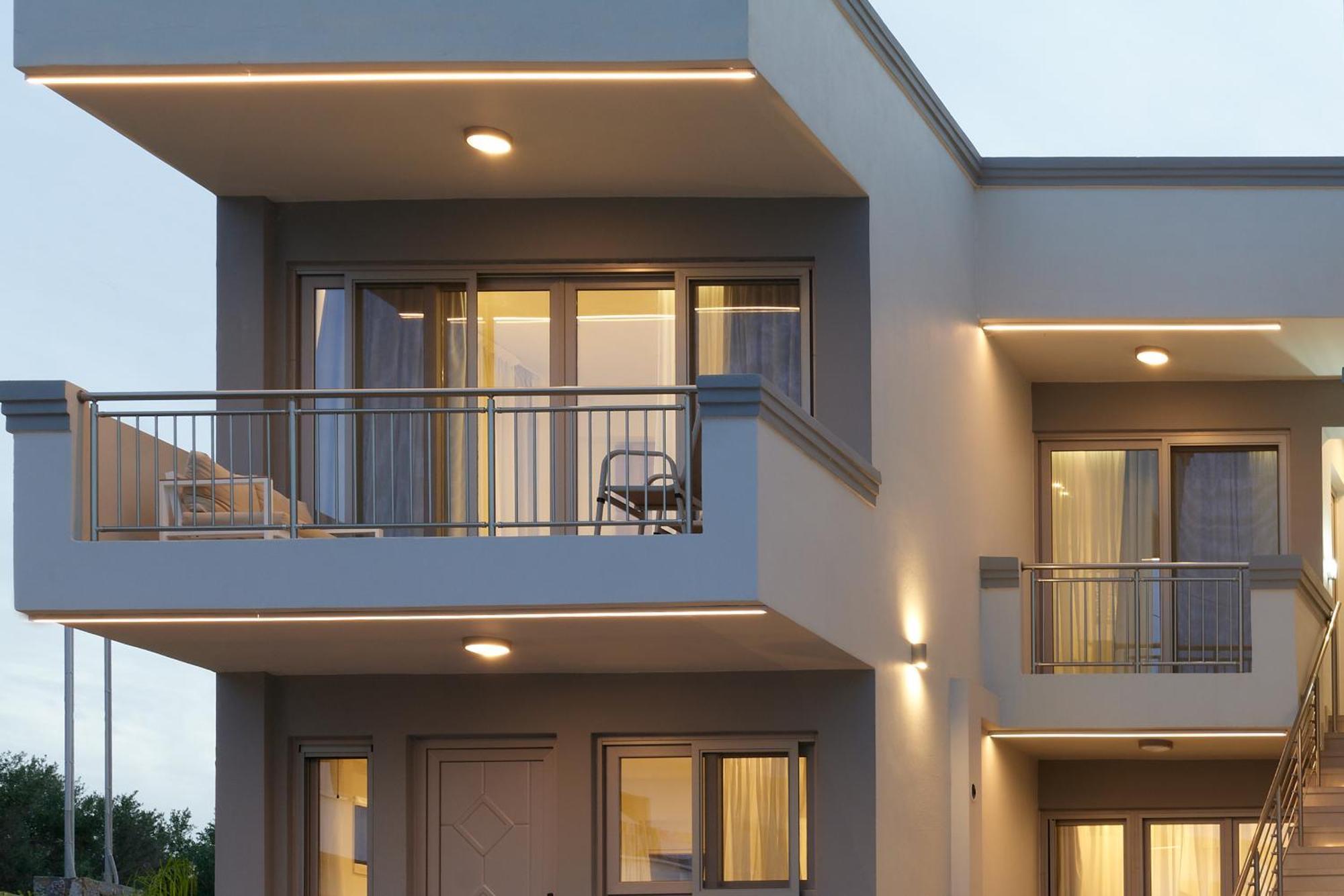 New Cozy In Crete Coast With Pool And Dining Area Appartement Magnisía